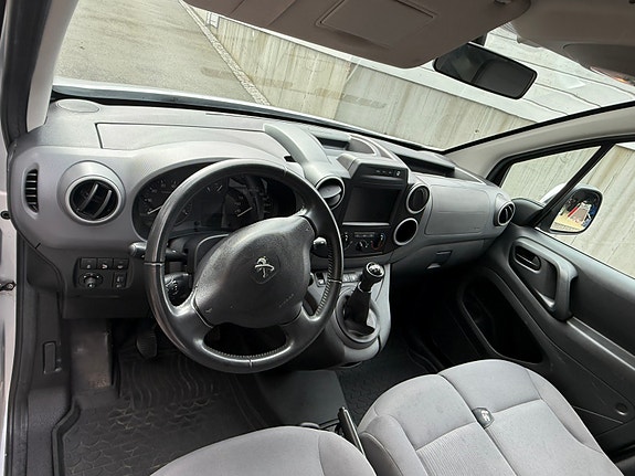 Peugeot Partner 7 of 16