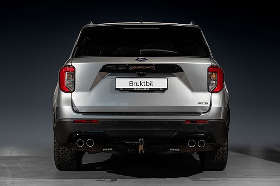 Ford Explorer 9 of 30