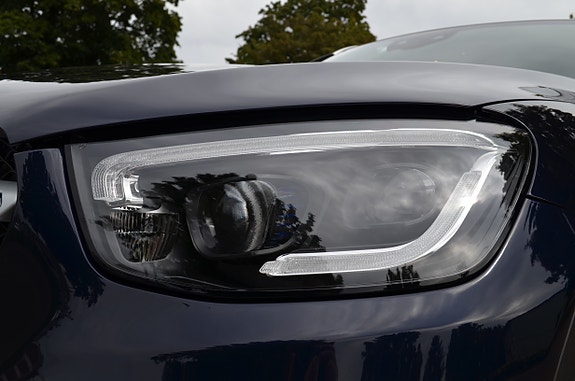 Mercedes-Benz GLC300 e 9 of 30