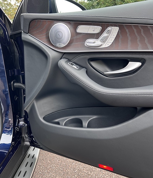 Mercedes-Benz GLC300 e 21 of 30