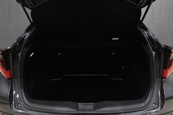 Toyota C-HR 17 of 18