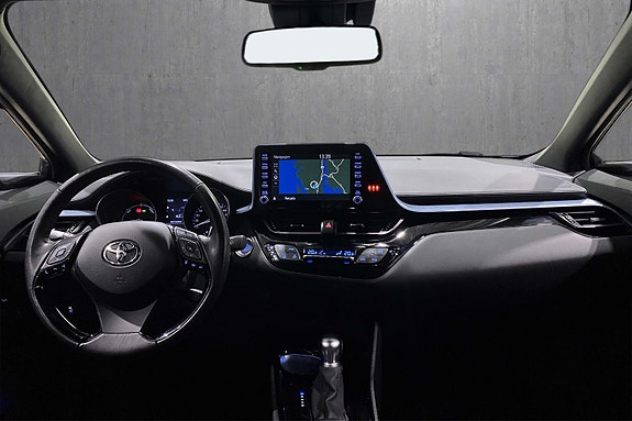 Toyota C-HR 9 of 18