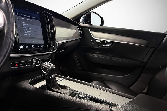 Volvo V90 25 of 30