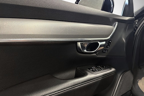 Volvo V90 27 of 30