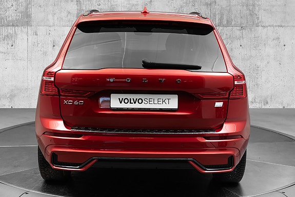 Volvo XC60 8 of 30