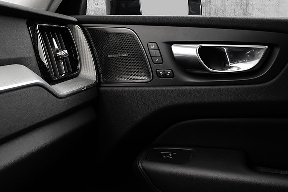 Volvo XC60 20 of 30