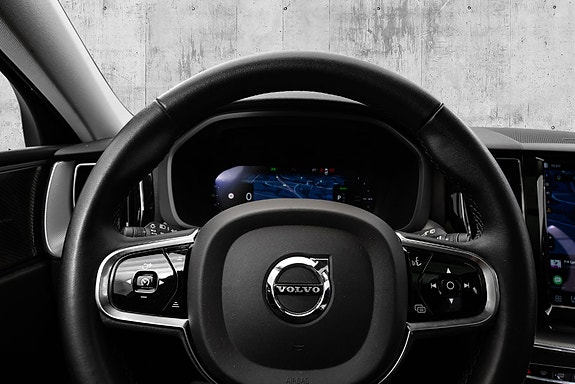 Volvo XC60 25 of 30