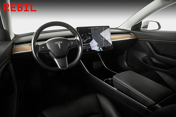 Tesla Model 3 9 of 26
