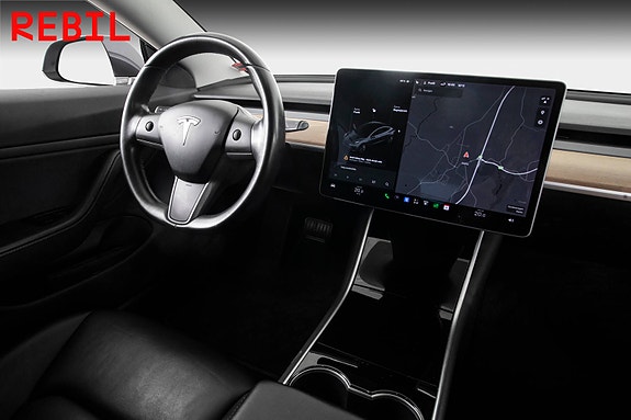 Tesla Model 3 14 of 26