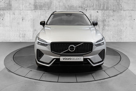 Volvo XC60 4 of 30