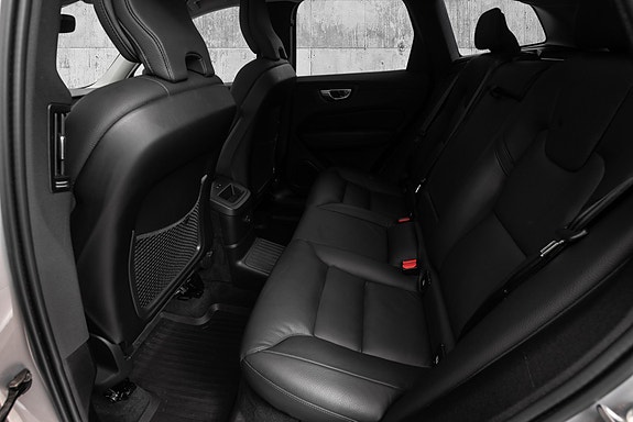 Volvo XC60 28 of 30