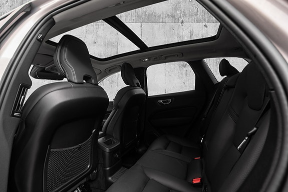 Volvo XC60 29 of 30