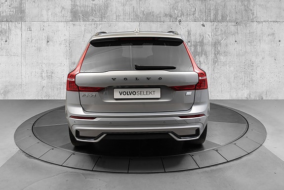 Volvo XC60 8 of 30