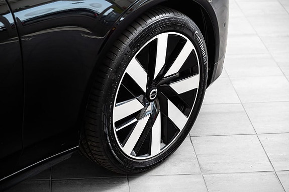 Volvo V90 8 of 30