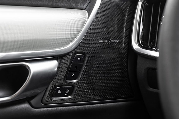 Volvo V90 16 of 30