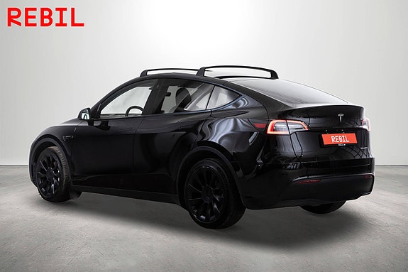 Tesla Model Y 5 of 27