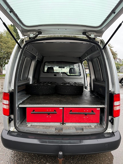 Volkswagen Caddy Maxi 10 of 17