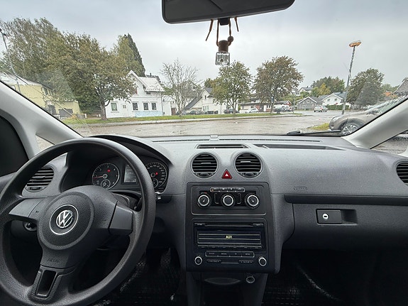 Volkswagen Caddy Maxi 13 of 17