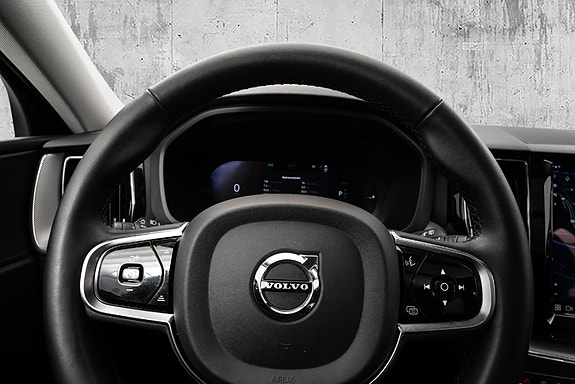 Volvo XC60 25 of 30
