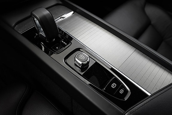Volvo XC60 19 of 30