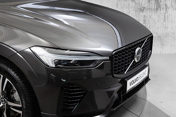 Volvo XC60 2 of 30