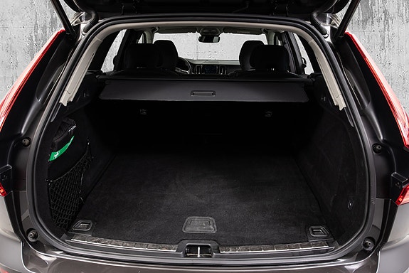 Volvo XC60 9 of 30