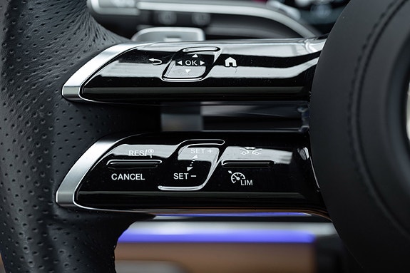 Mercedes-Benz GLS450 d 18 of 29