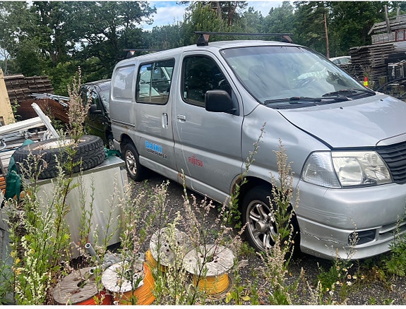 Toyota HiAce 3 of 4