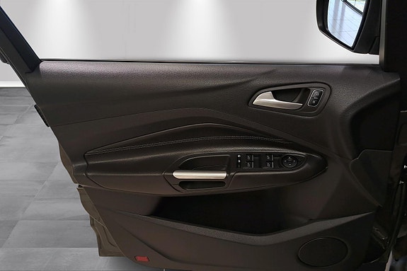 Ford C-Max 17 of 28