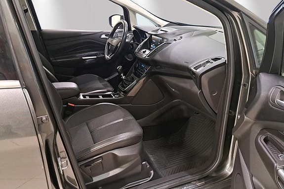Ford C-Max 24 of 28