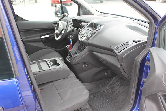 Ford Transit Connect 10 of 11