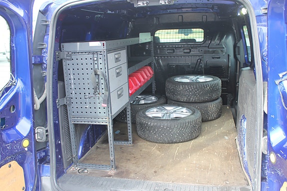 Ford Transit Connect 7 of 11