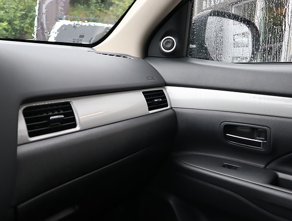 Mitsubishi Outlander 14 of 23