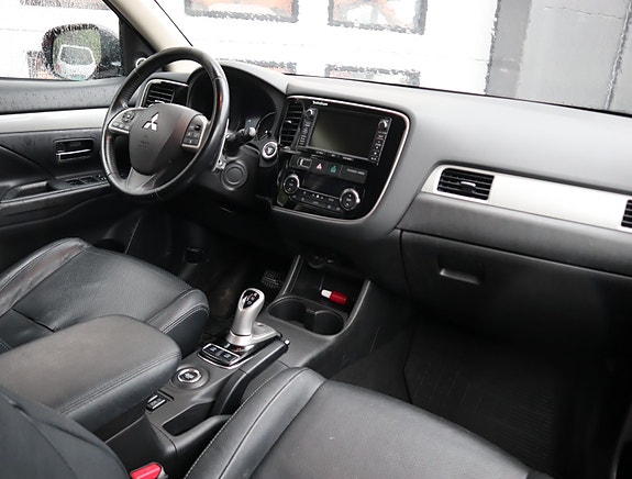 Mitsubishi Outlander 9 of 23