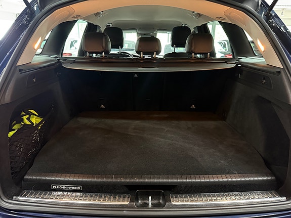 Mercedes-Benz GLC350 e 9 of 30