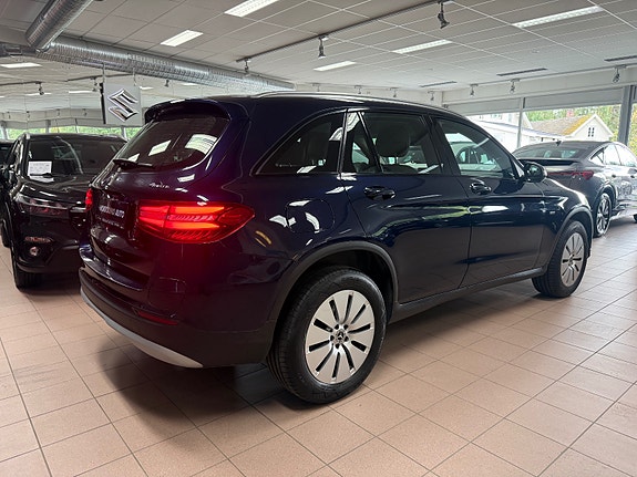 Mercedes-Benz GLC350 e 6 of 30