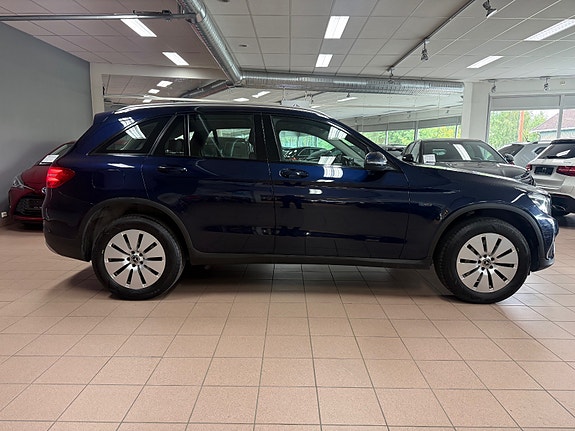 Mercedes-Benz GLC350 e 5 of 30