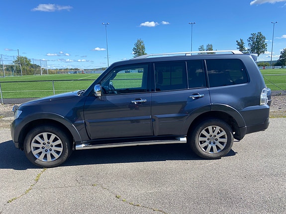 Mitsubishi Pajero 5 of 30