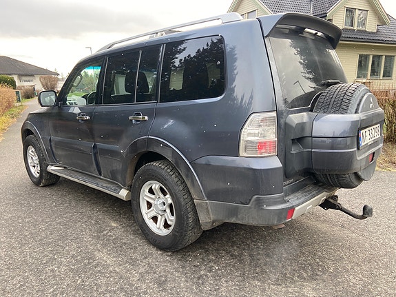 Mitsubishi Pajero 19 of 30