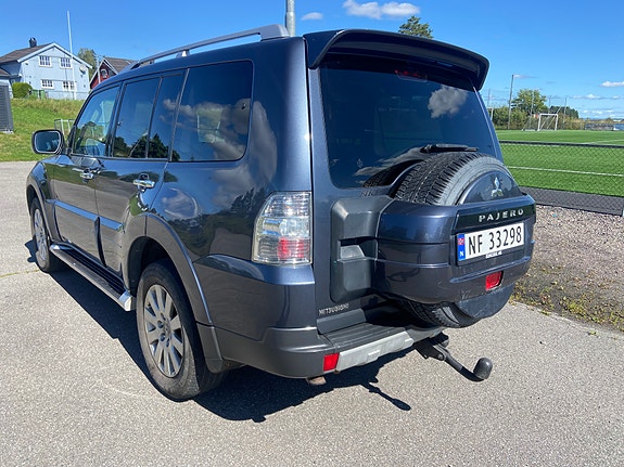 Mitsubishi Pajero 8 of 30