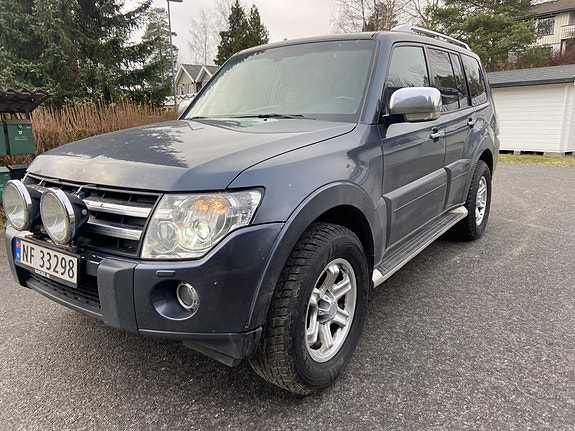 Mitsubishi Pajero 18 of 30