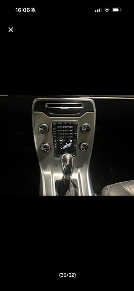 Volvo V70 16 of 24