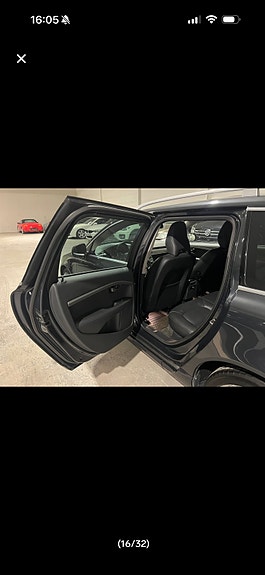 Volvo V70 11 of 24