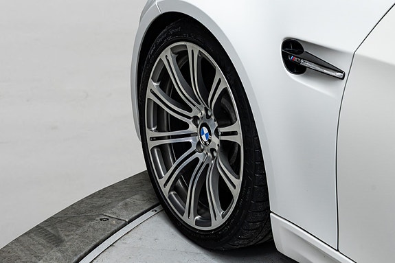 BMW M3 10 of 30