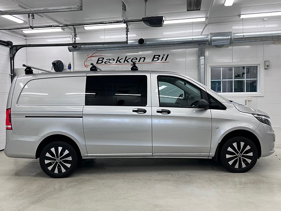Mercedes-Benz Vito 119 11 of 30
