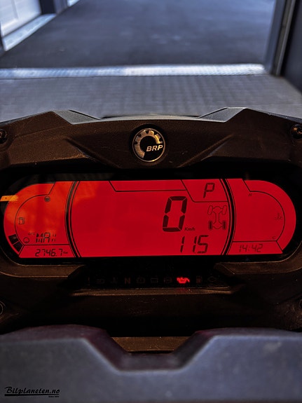 Can-Am Outlander Max 1000 XT-P 8 of 8