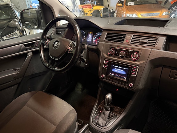 Volkswagen Caddy 8 of 12
