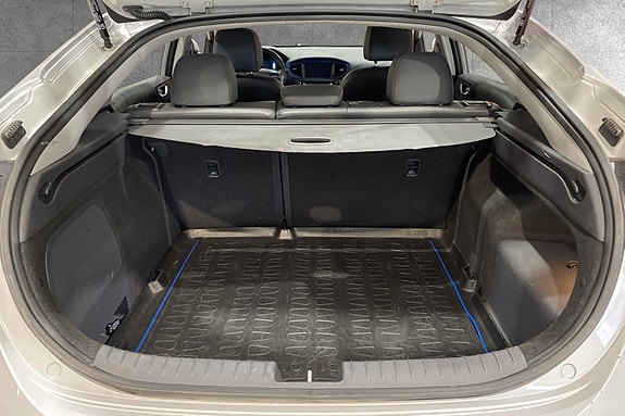 Hyundai IONIQ 17 of 18