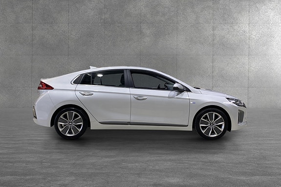Hyundai IONIQ 6 of 18
