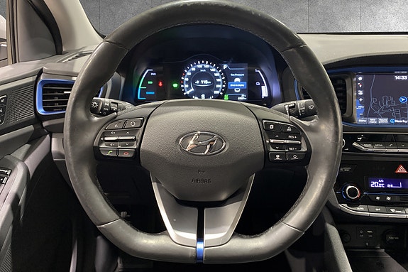 Hyundai IONIQ 11 of 18